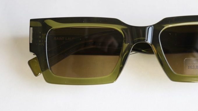 SAINT LAURENTより「ダークグリーン」のサングラスをピックアップ！