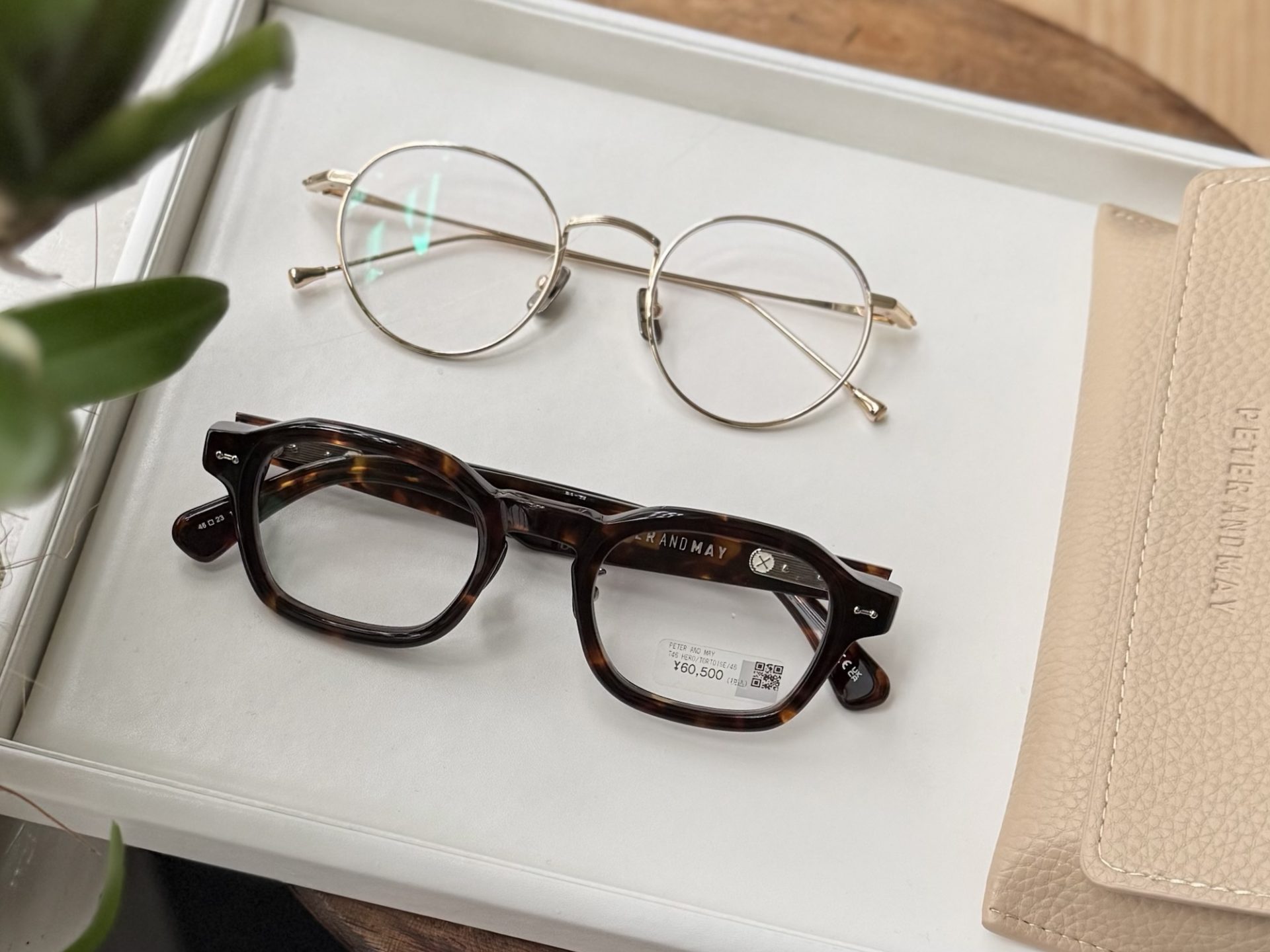 春の節目に顔まわりの印象を整える。PETER AND MAYおすすめ2本